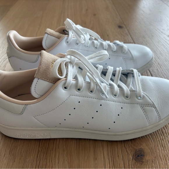 Adidas Stan Smith White and Cream Casual Shoes, size 10.5 men’s - Picture 4 of 7